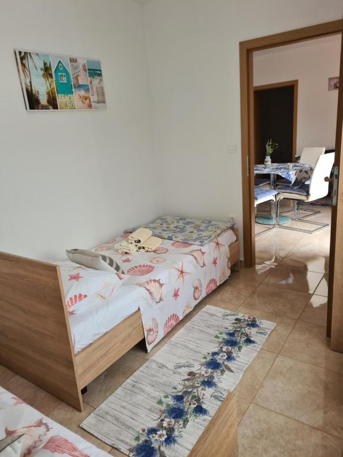 Apartman Luka Banjole Exterior foto